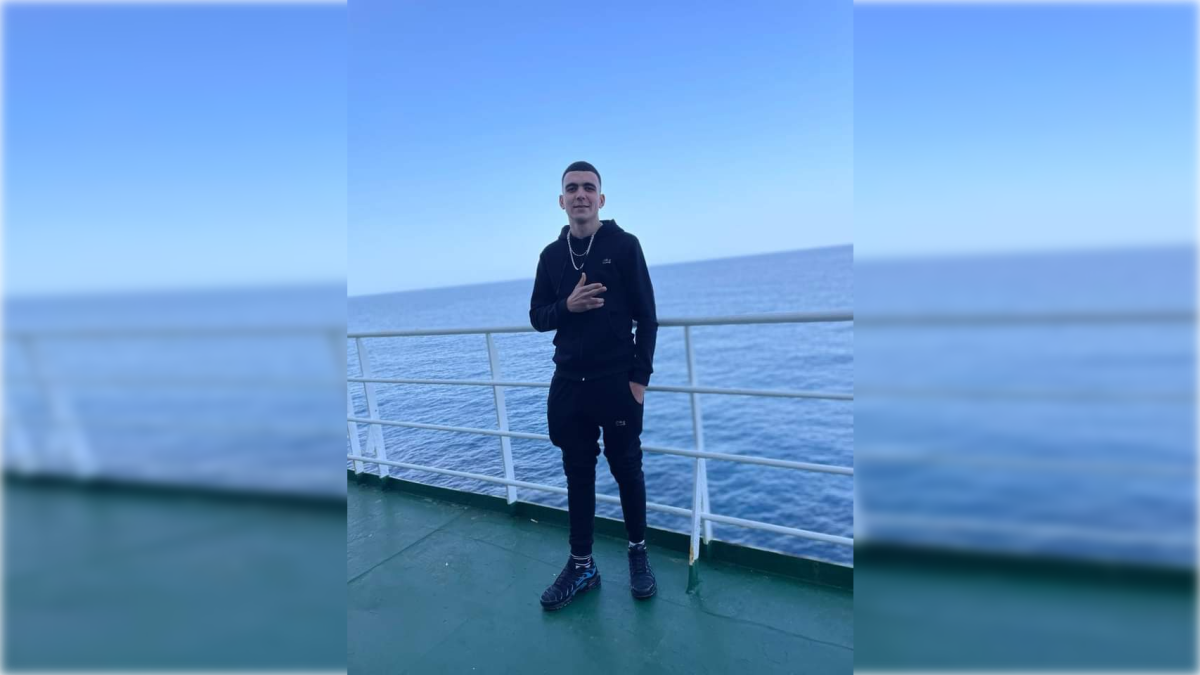 Esta es la última foto del joven desaparecido en abril.