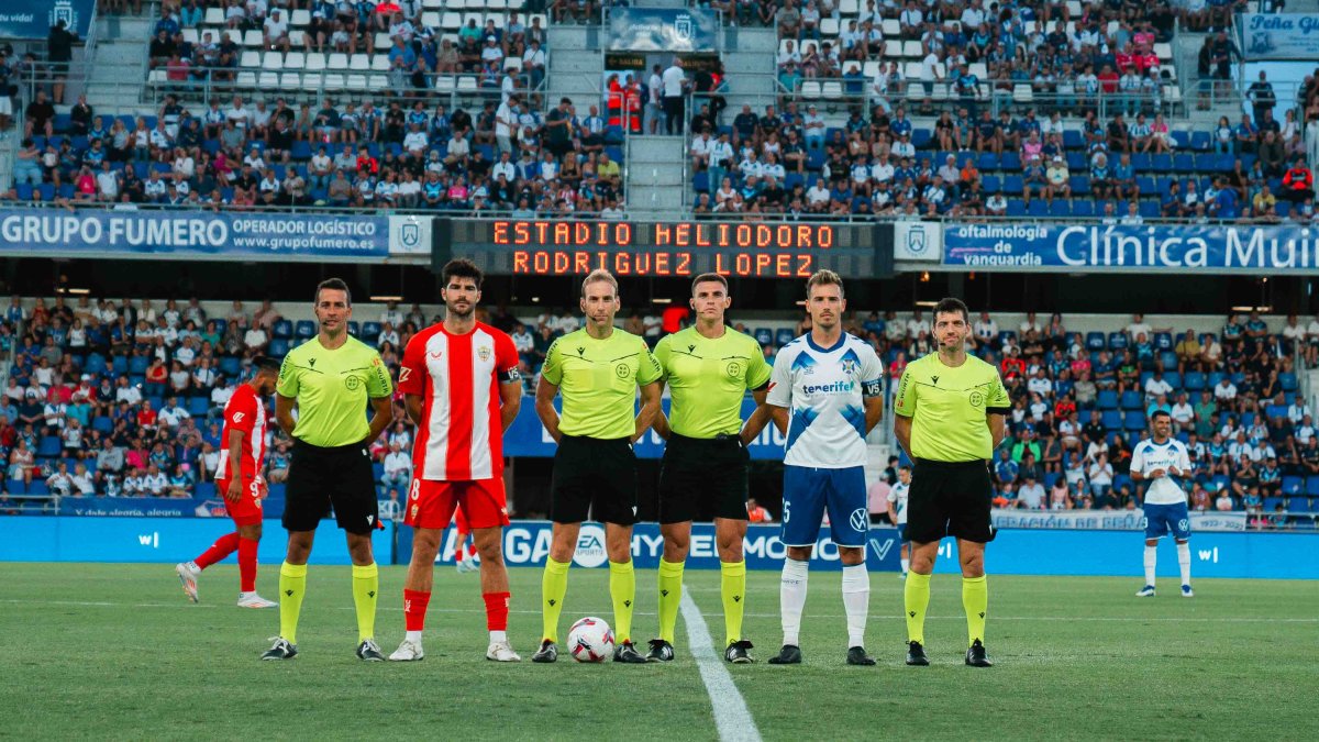 Capitán Melero en el Tenerife-Almería.
