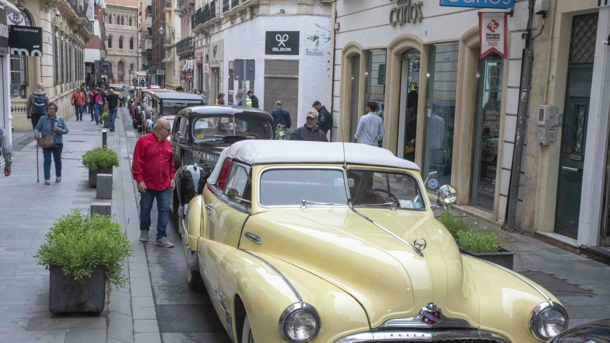 Coches participantes en la ruta.