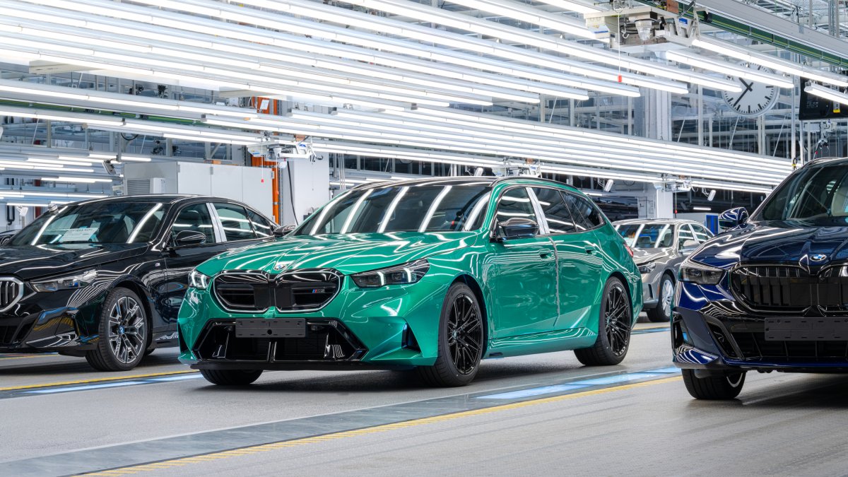 El nuevo BMW M5 Touring celebra el inicio de su producción en la planta de Dingolfing