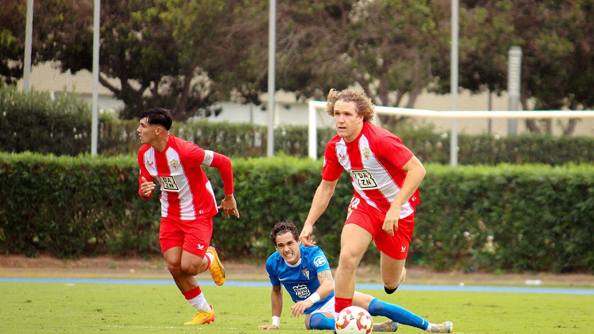 Nacho Vila ante el San Fernanado.