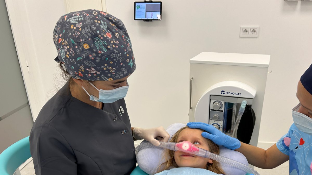 Sedación con óxido nitroso en paciente infantil.