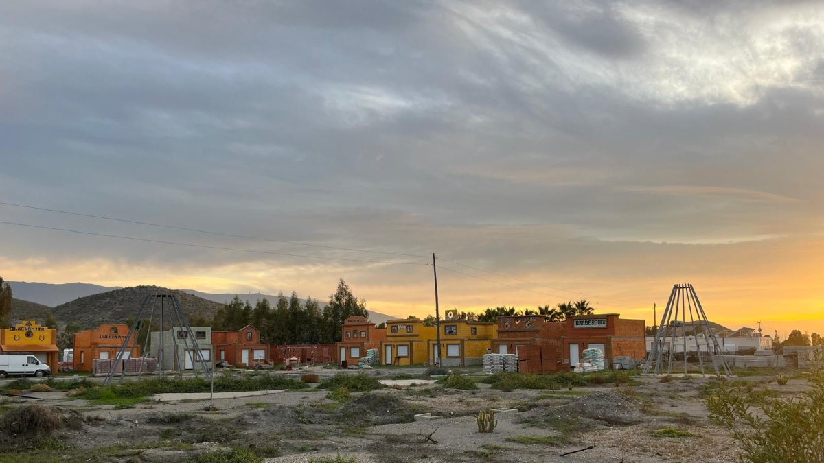 Nuevos bungalows en construcción en el camping 'Ruta 66'.