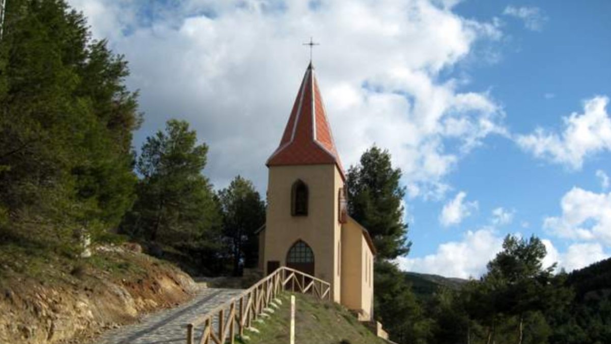 Una iglesia de estilo holandés en un poblado minero de Almería.