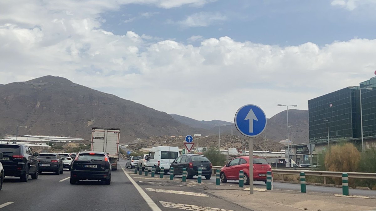 Imagen de archivo de retenciones en la A-7.