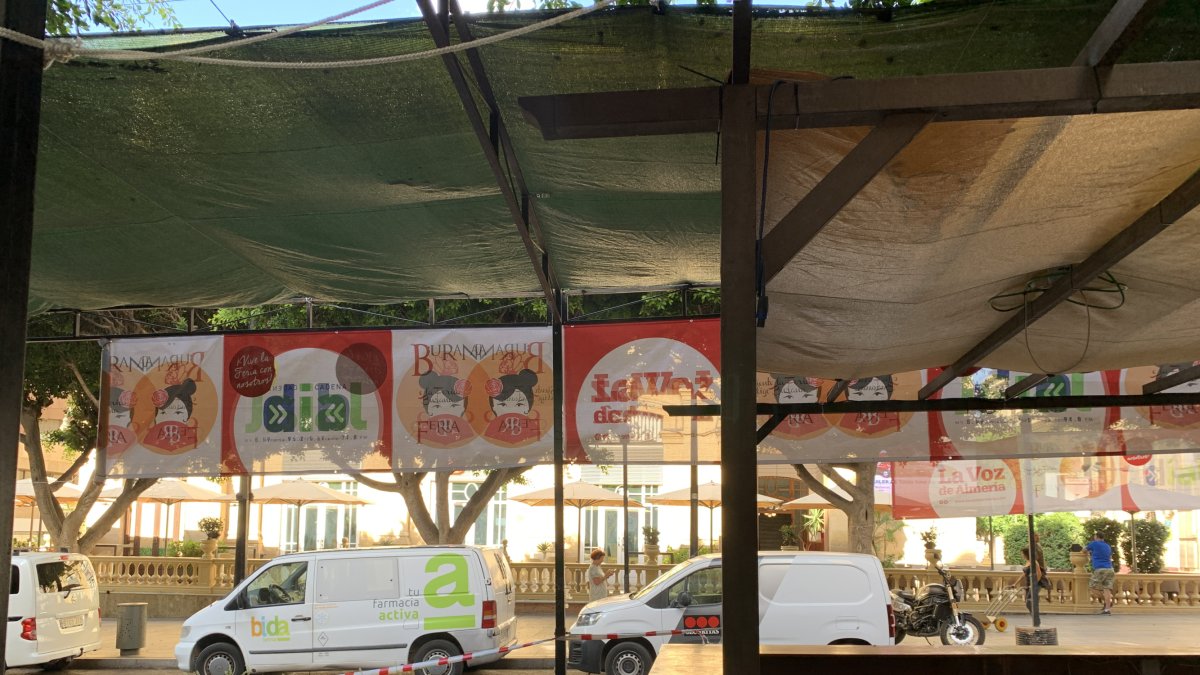 Interior de un ambigú del Paseo de Almería la pasada Feria de Almería.
