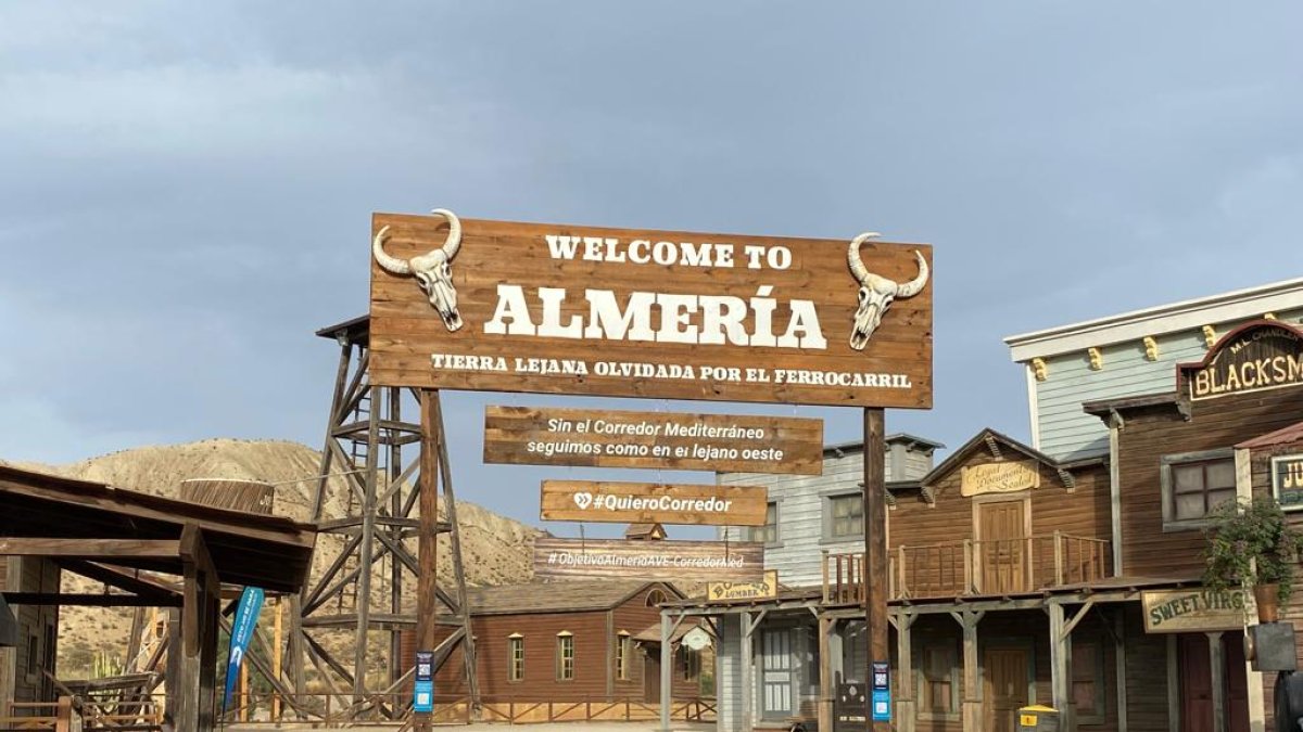  Oasys MiniHollywood.