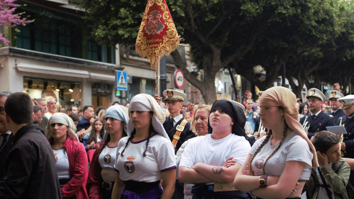Costaleras tras Nuestro Jesús de la Humildad y Paciencia.