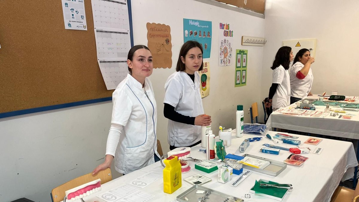 Desarrollo de unas Jornadas Mira la FP en el IES Santo Domingo.