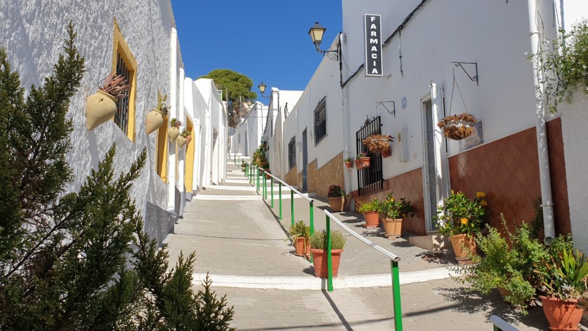 Una calle del pequeño pueblo de Enix.