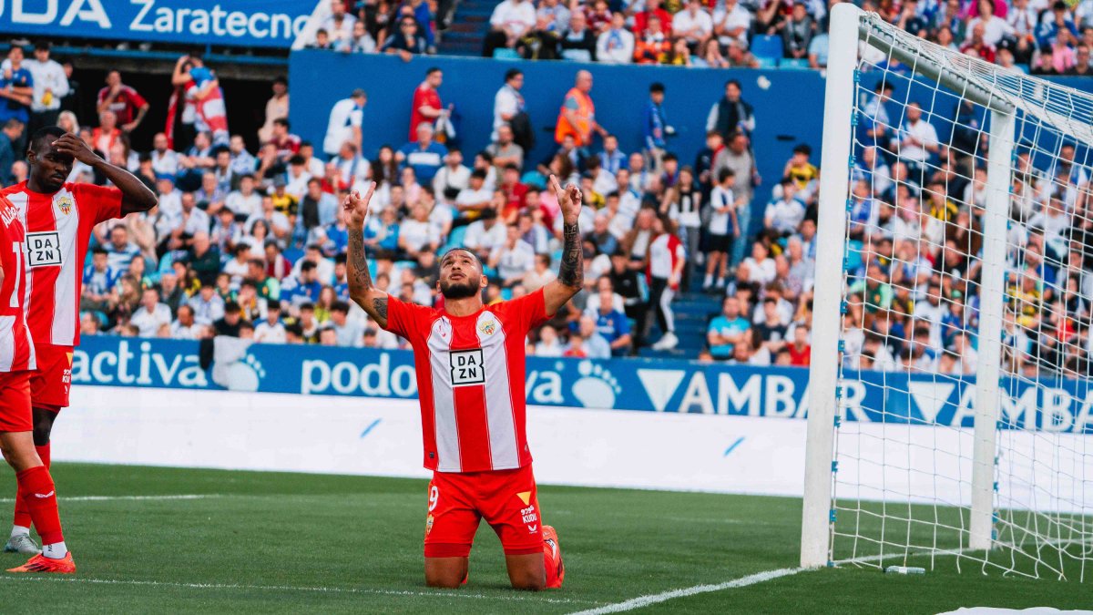 El Pichichi en La Romareda donde el Almería ganó al Real Zaragoza.