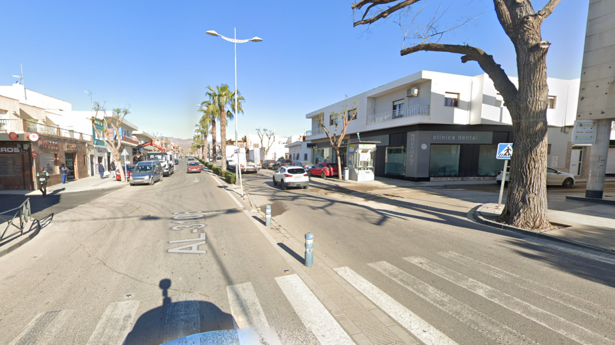 Kilómetro 5 de la carretera AL-3106, en dirección a la pedanía de Campohermoso.