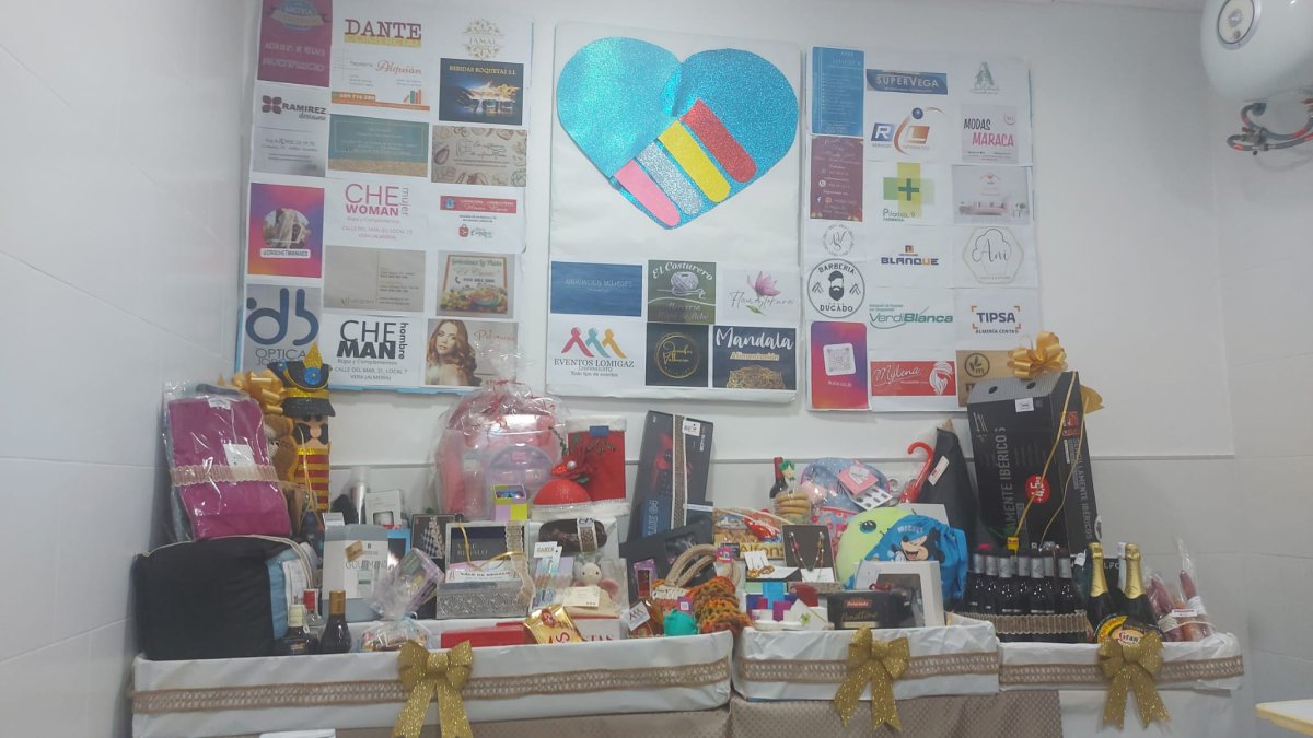 Más de 40 empresas almerienses han participado en esta macrocesta.