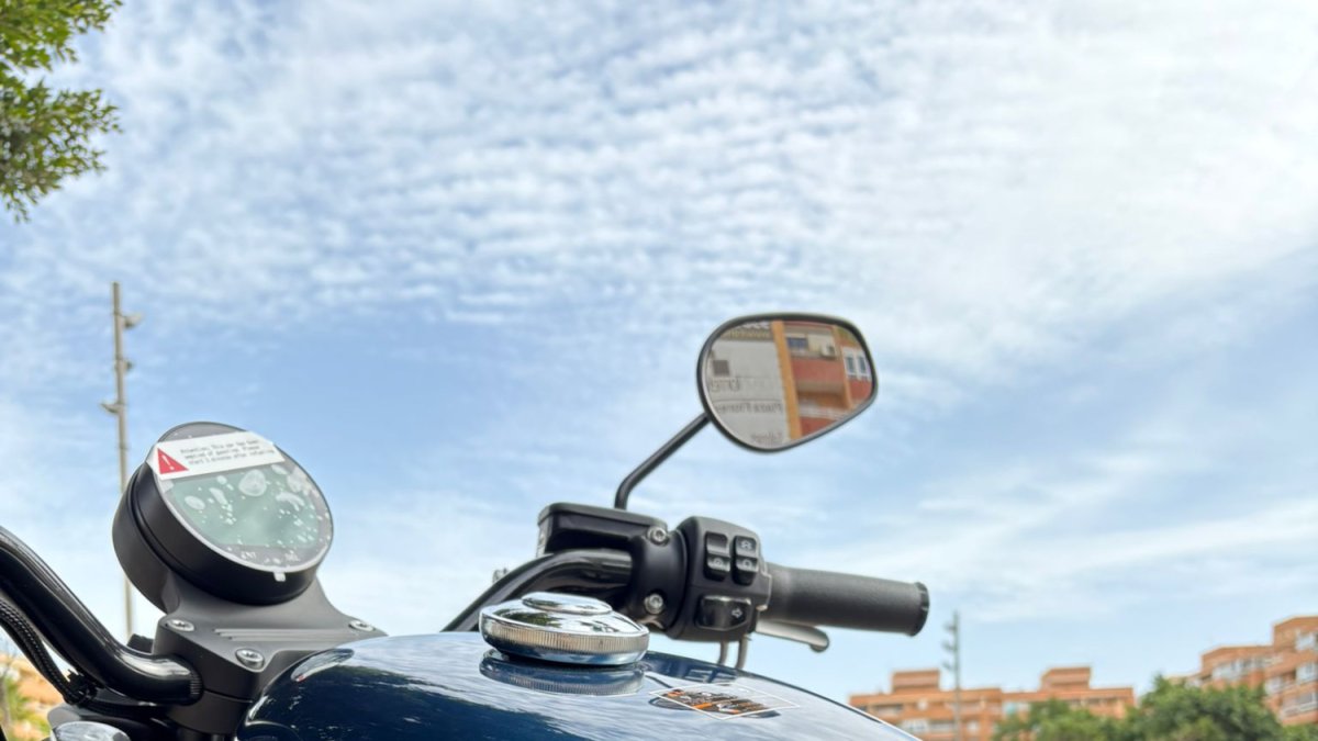 Esta moto podrá ser tuya por solo 8.795 €, precio que incluye matriculación, primer año de seguro, casco, candado y cinco años de garantía