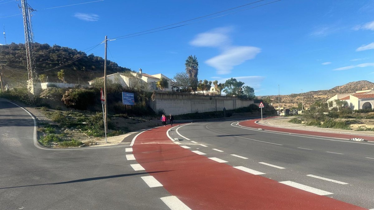 Arboleas estrena un carril bici de 5 kilómetros.