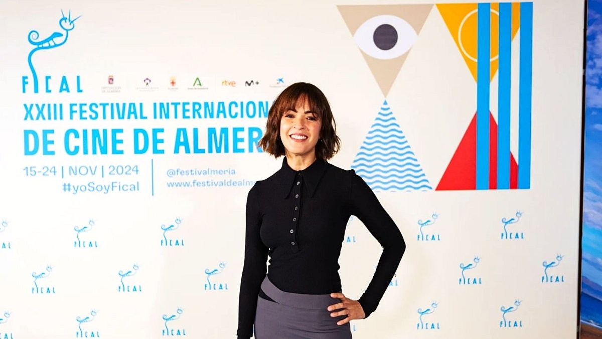 Verónica Sánchez ya tiene su estrella en el Paseo de la Fama de Almería.