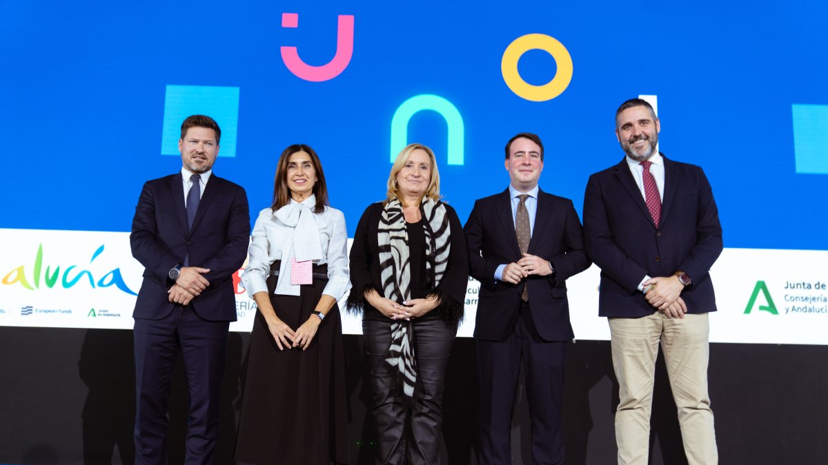 Tim Ott, Sacramento Sánchez, Consolación Vera, Fernando Giménez y Juan José Alonso, en la clausura de Sun&Blue Congress.