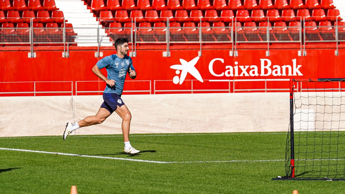 El futbolista madrileño sigue al margen del grupo rojiblanco de Rubi.