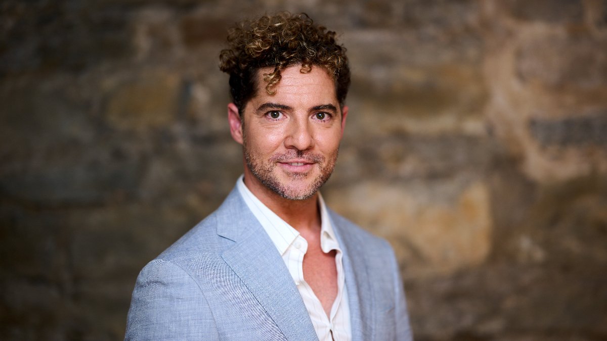 David Bisbal-Cadena Dial