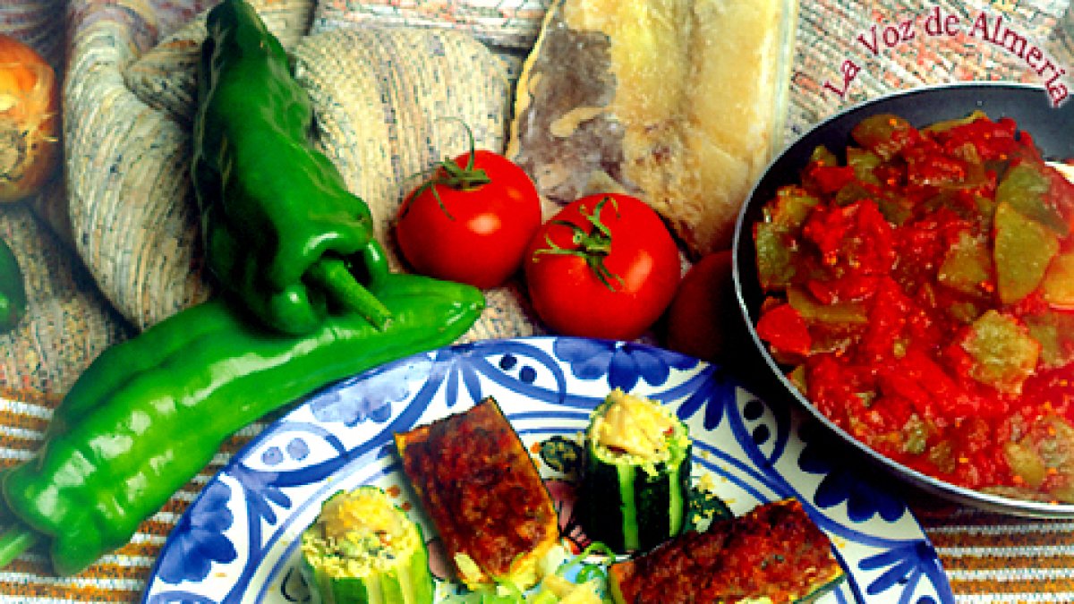 CALABACINES RELLENOS DE FRITADA DE SUFLÍ Y PEPINOS CON ENSALADA DE BACALAO