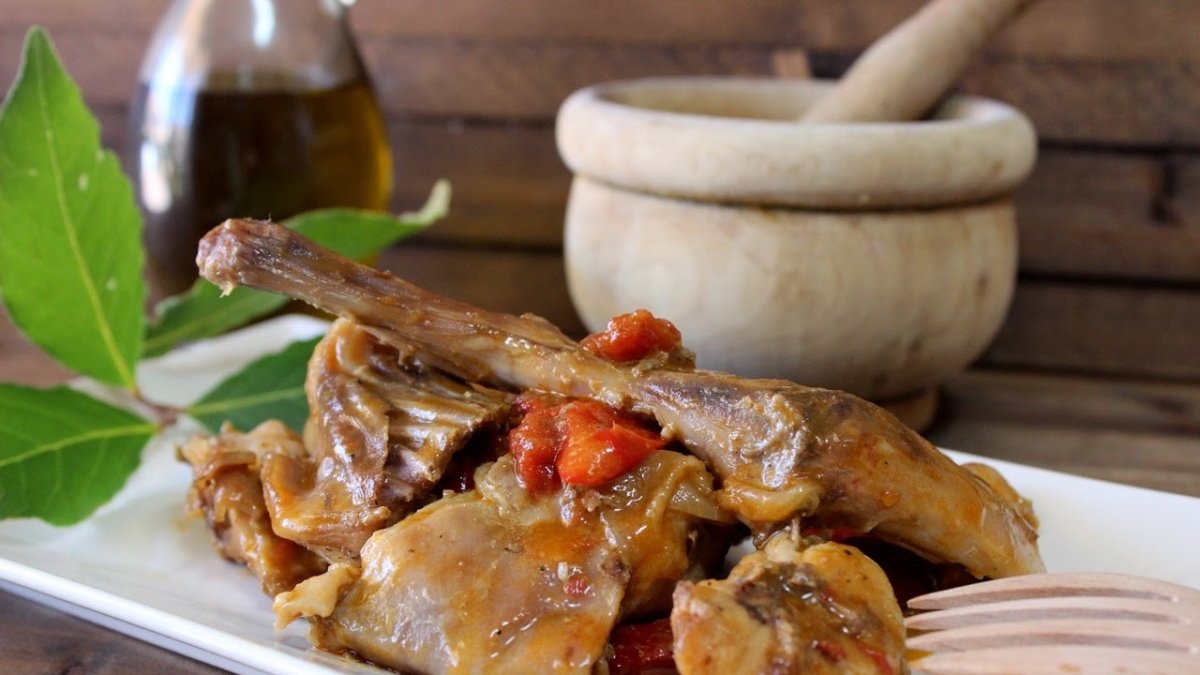 Conejo campero con verduras.