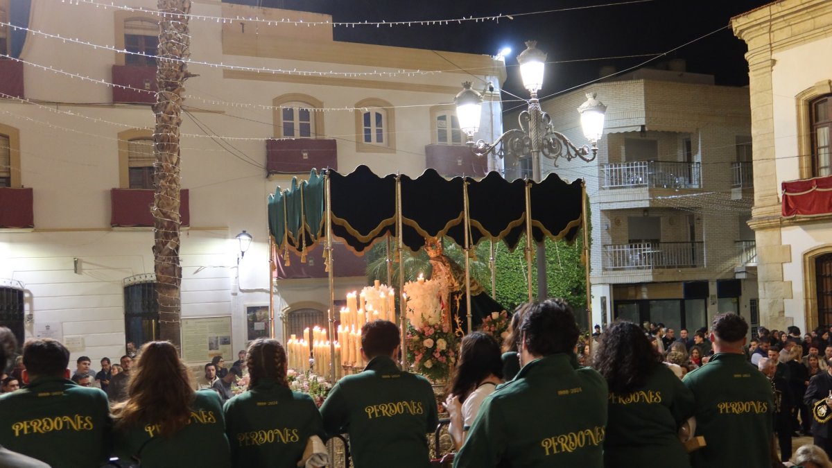 Imagen de la salida procesional extraordinaria del sábado.