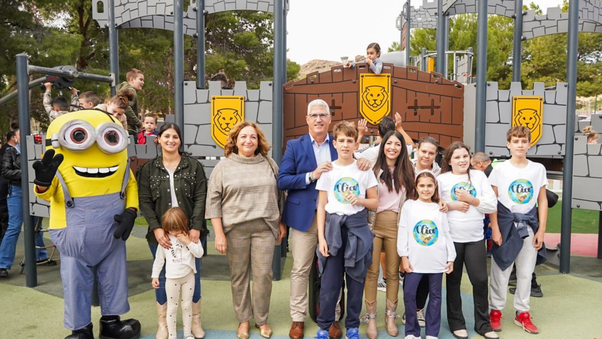 Miembros del Consejo Local de Infancia y Adolescencia de Huércal de Almería en el reciente Día de la Infancia de la localidad.