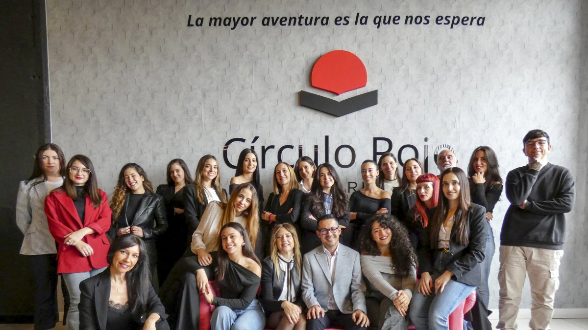 La plantilla de la editorial almeriense Círculo Rojo.