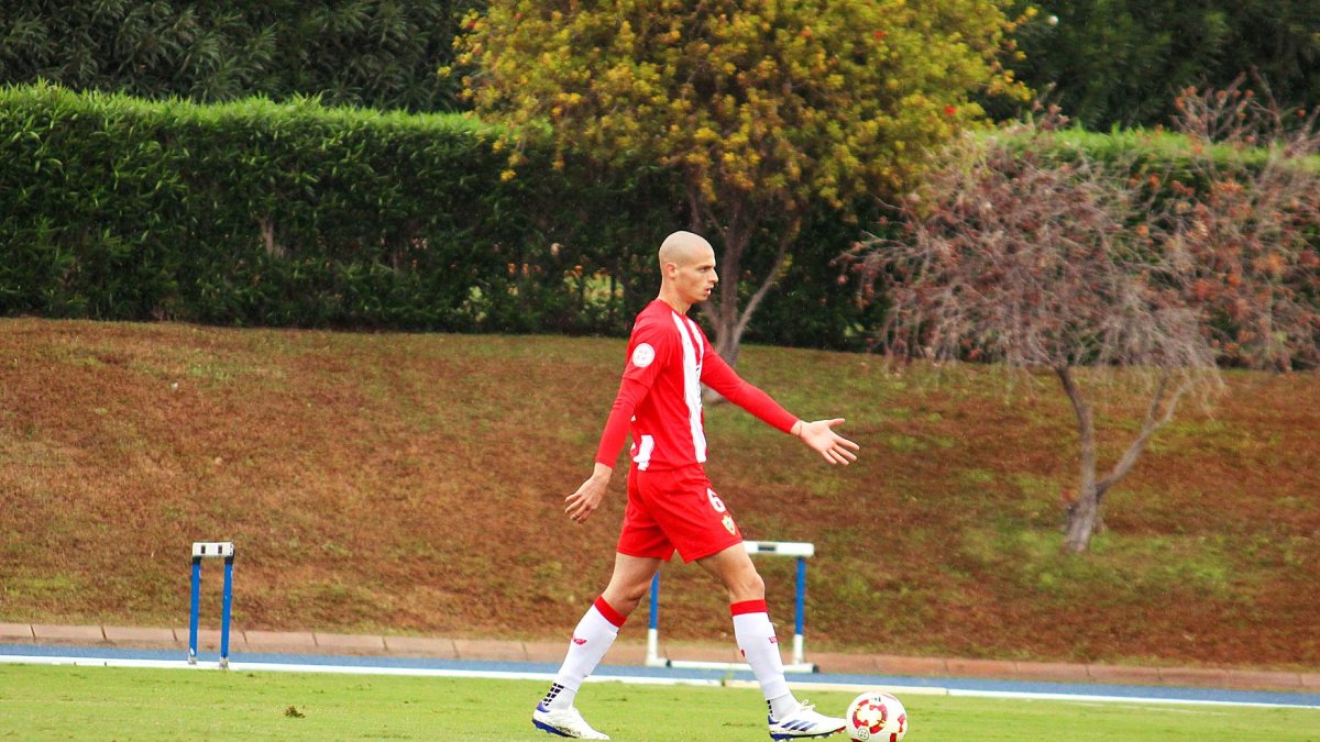 El zaguero portugués ya tiene 23 años. Jesús Sánchez