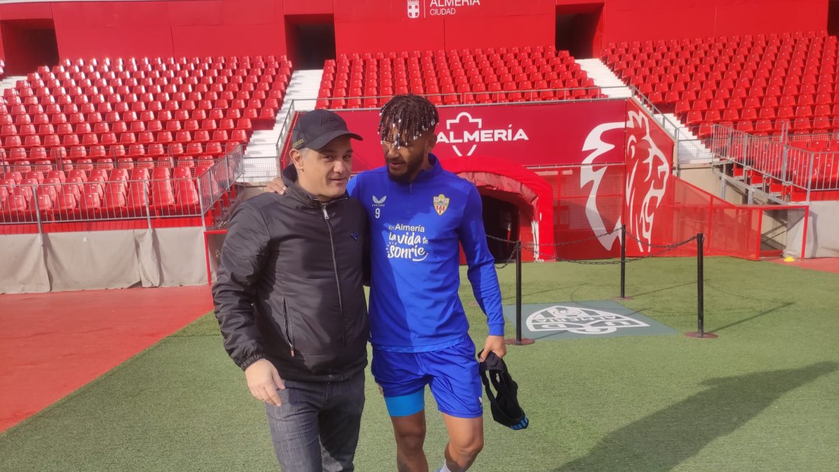 Joâo Gonçalves respira viendo el nivel de la plantilla en Segunda División.