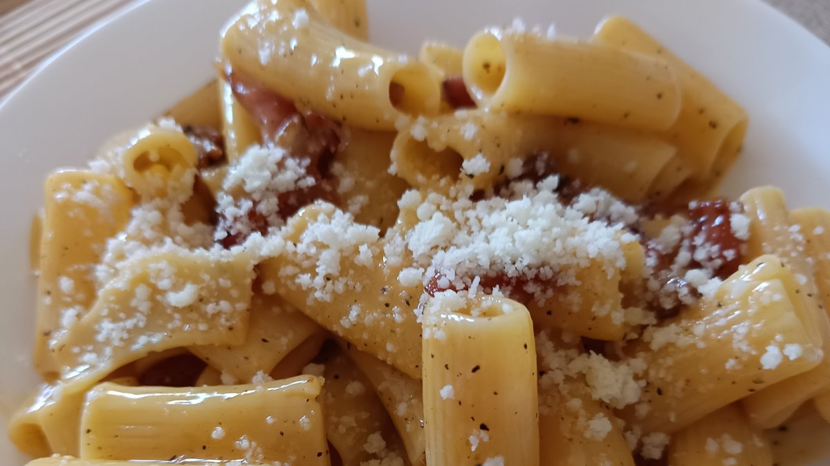 Pasta a la carbonara.