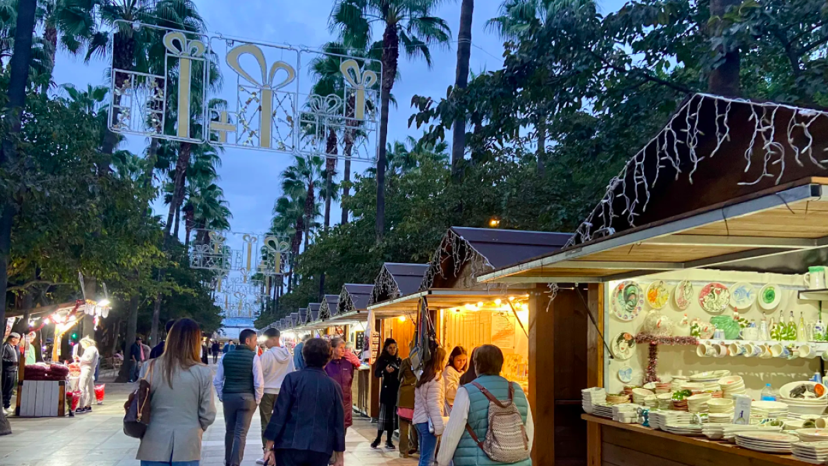 Mercado navideño en Almería.