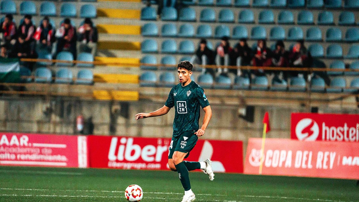 Quintanilla, jugador con ficha del B que disputó los 90' minutos en el Reino de León.