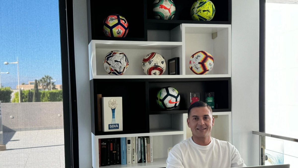 El rincón donde pasa muchas horas al día analizando equipos y futbolistas.
