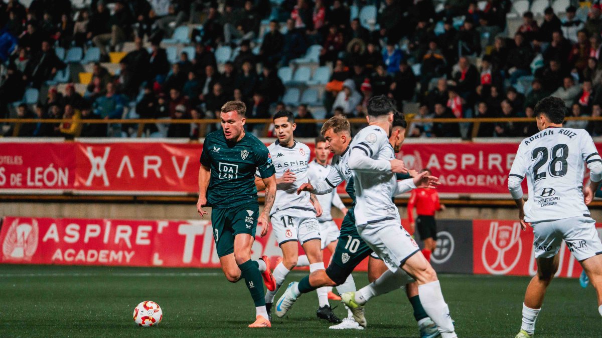 Milovanovic volvió a ser titular en la Copa del Rey pero no vio puerta.