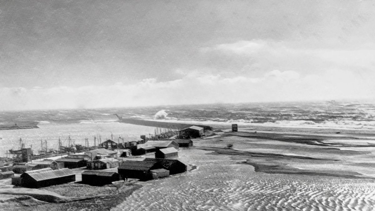 Las aguas del mar se adentraron dentro. Colección Andrés Aguilera.