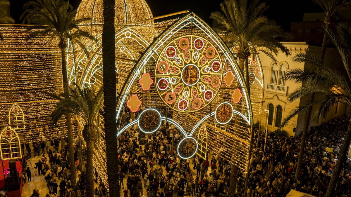 Espectáculo de luz en la plaza de la Catedral. Foto de G.N. Yacuzzi.