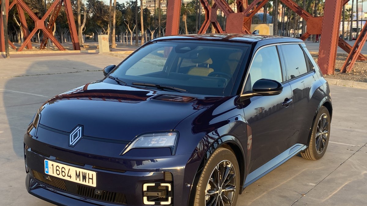 El R5 100% eléctrico ya lleva más de 100.000 reservas