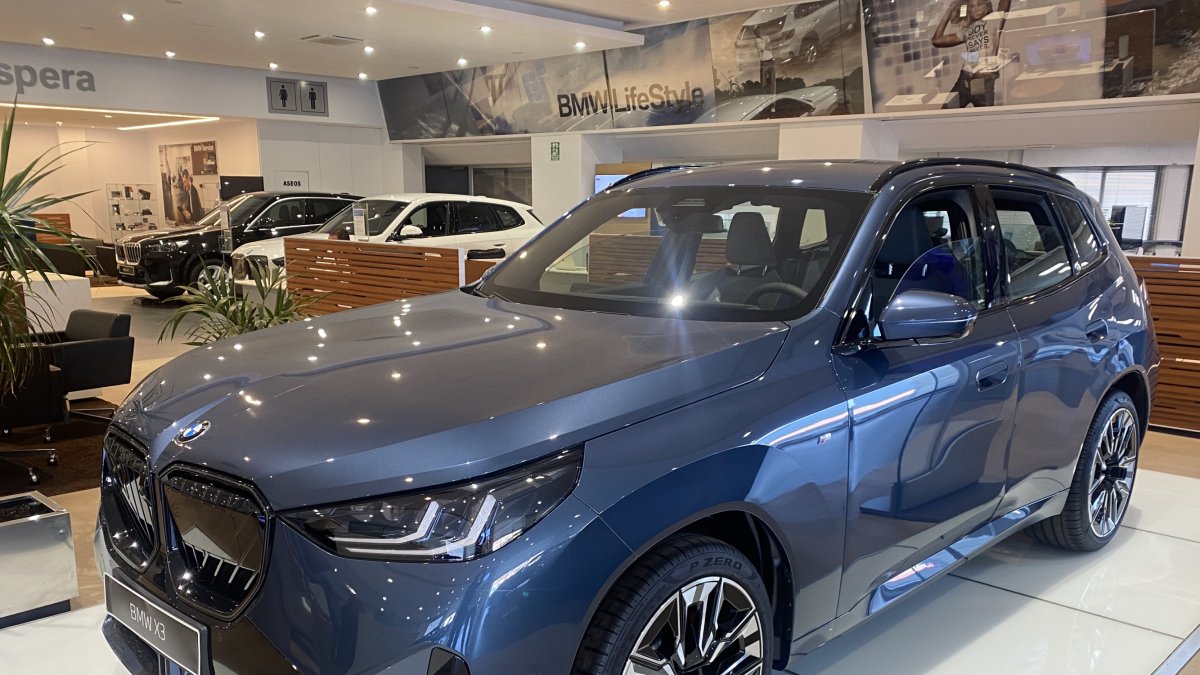 Nuevo BMW X3 en las intalaciones de Automotor Costa en Huercal de Almería