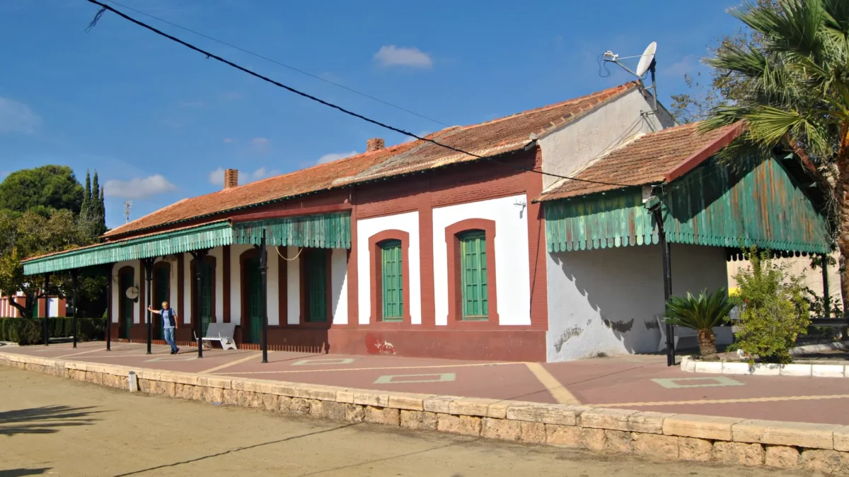 Estación de tren situada en Zurgena, una de las principales cuando existía la línea ferroviaria.