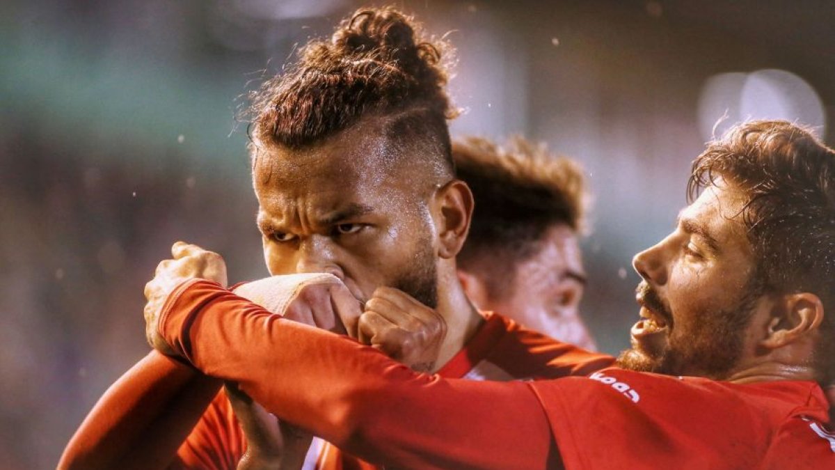 Luis Suárez recupera el Pichichi de la categoría.