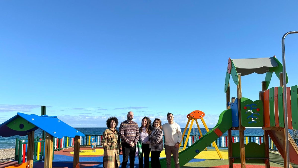 Remodelación de los parques infantiles en Mojácar.