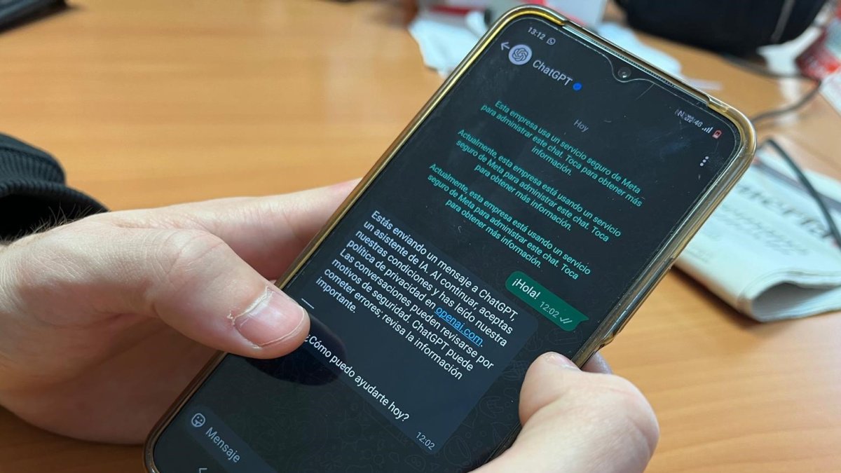 ChatGPT ya está en WhatsApp.