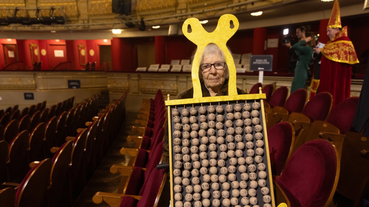 Manoli con un disfraz antes de la celebración del Sorteo.