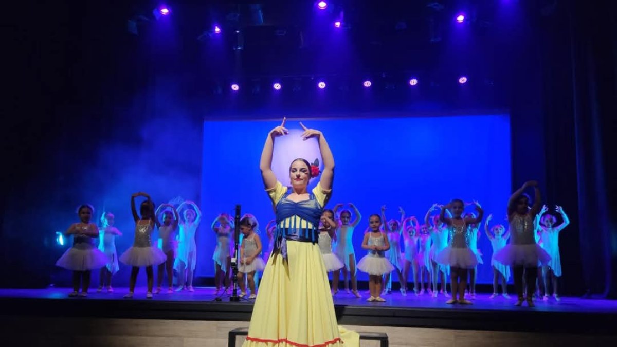 La Blancanieves y los 9 enanitos más flamencos.