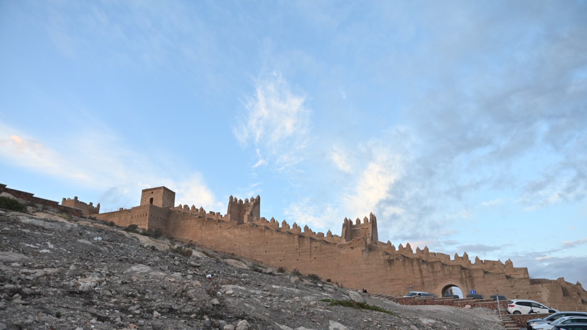 Muralla de San Cristóbal vista desde el Cerro