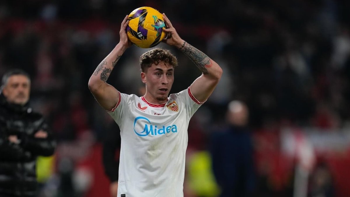 Darío Benavides en su debut en Primera División contra el Celta.