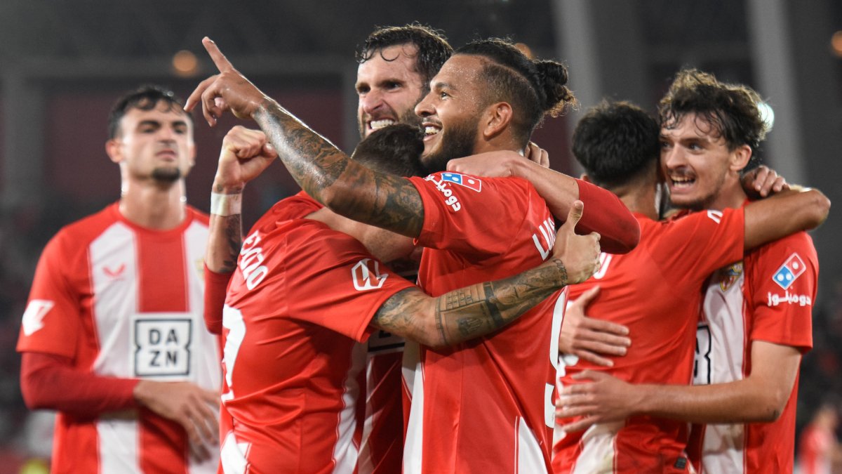 Con Luis Suárez en modo Pichichi el Almería tiene que ser el gran favorito para acabar la temporada en lo más alto de la tabla.