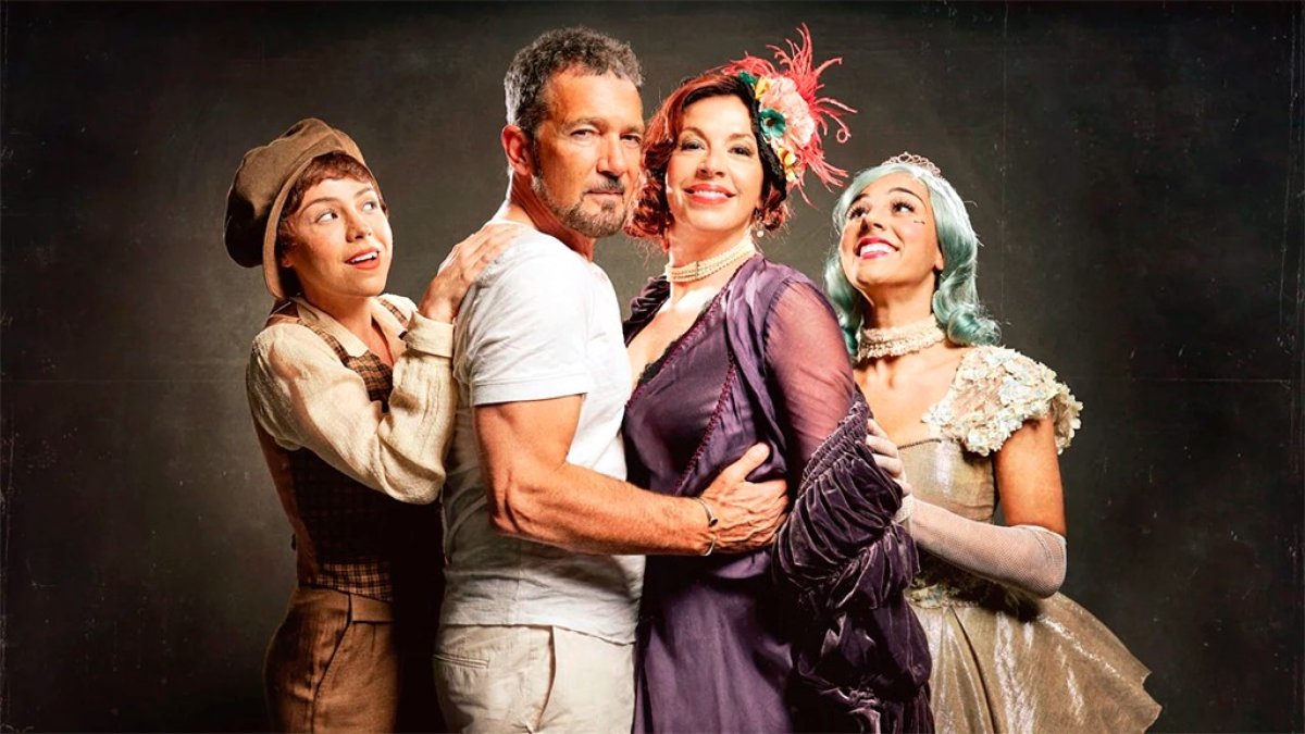 Antonio Banderas con los actores de GIPSY.