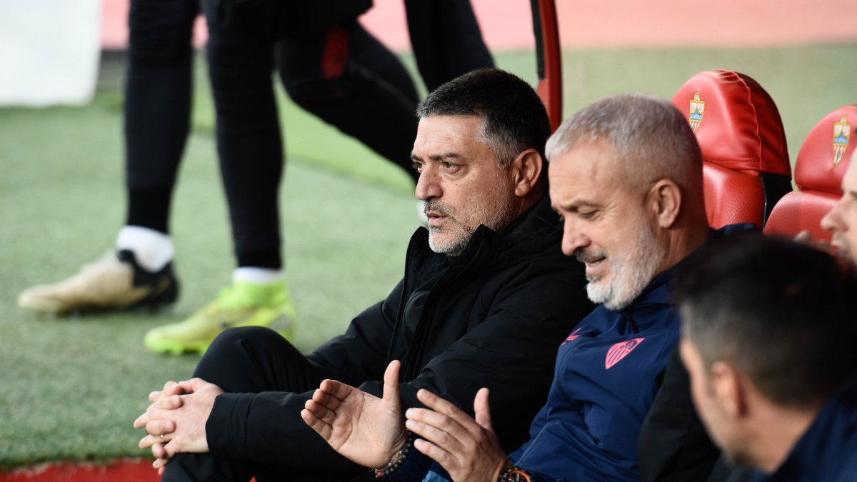 El entrenador del Sevilla en el Mediterráneo.